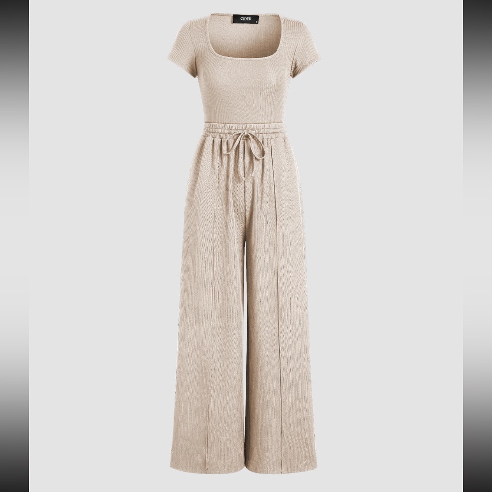 U-NECKLINE BODYSUIT & ELASTIC WAIST WIDE
LEG PANTS SET